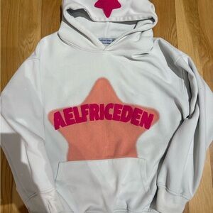 Aelfric Eden White Hoodie with Pink and Orange Star